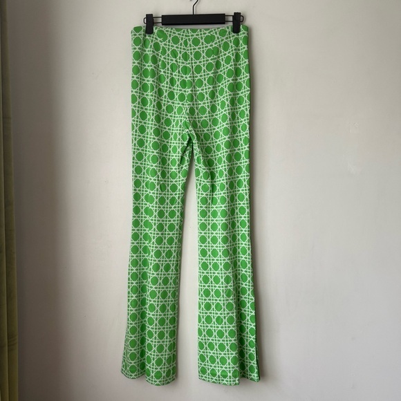 Trina Turk Tennis Green & White Pattern Bootcut Pant - Billie Jean 0 - Picture 7 of 9